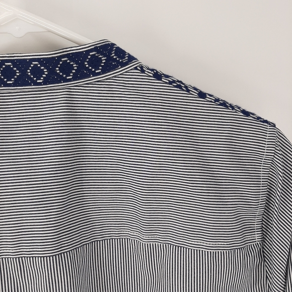 C Wonder NWT! Navy blue embroidered button… - Picture 7 of 8